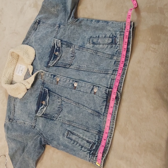 Celebrity Pink Women's Juniors' Sherpa Lined Acid Wash Denim Jacket Size M 7/8 - Picture 10 of 14